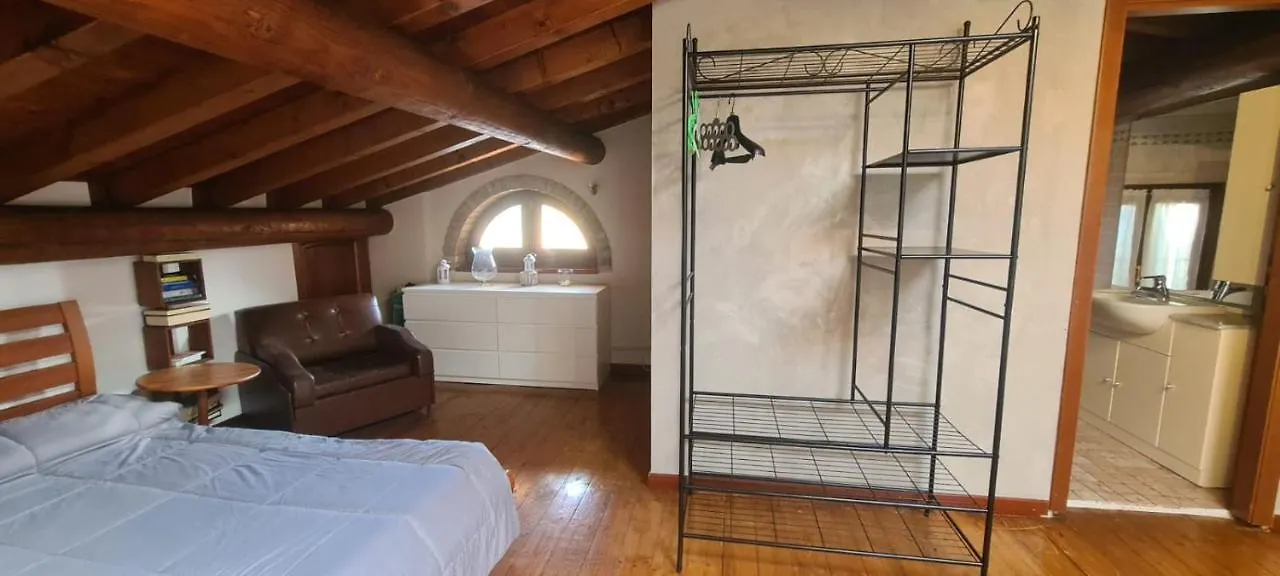 ** Affittacamere Hotel Garda Family House Desenzano del Garda Italia